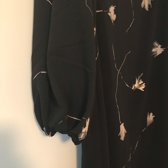 FlORAL SILKY SHIFT DRESS - Picture 7 of 8